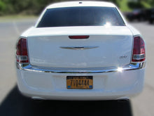 Load image into Gallery viewer, 13 Passenger Chrysler 300 Limousine - NY Wine Tours