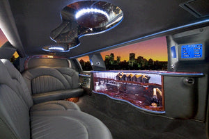 10 Passenger Lincoln Limousine - NY Wine Tours