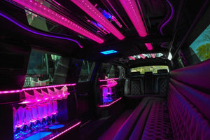 15 Passenger Lincoln Continental Limousine - NY Wine Tours