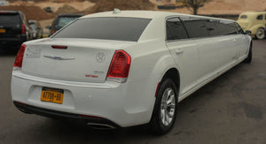 16 Passenger Chrysler 300 Limousine - NY Wine Tours
