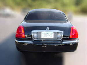 12 Passenger Lincoln Limousine - NY Wine Tours