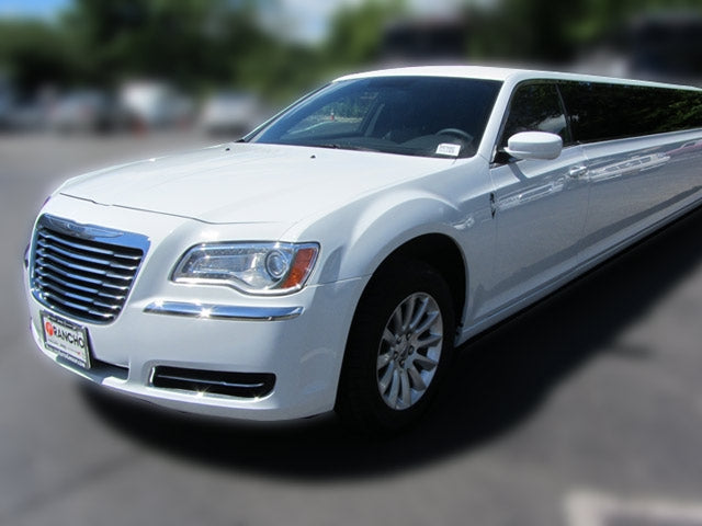 13 Passenger Chrysler 300 Limousine - NY Wine Tours