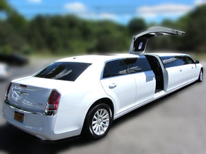 13 Passenger Chrysler 300 Limousine - NY Wine Tours