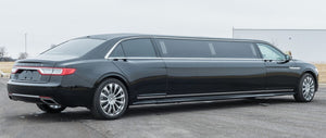 10 Passenger Lincoln Continental Limousine - NY Wine Tours