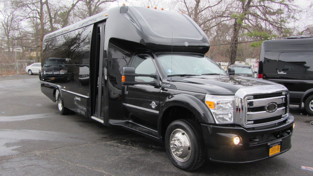 27 Passenger Executive Luxury Shuttle Bus - NY Wine Tours