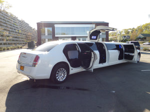 15 Passenger Chrysler 300 Limousine - NY Wine Tours