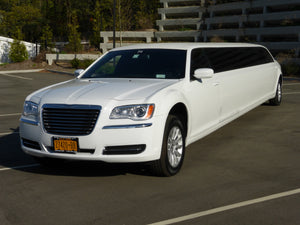 15 Passenger Chrysler 300 Limousine - NY Wine Tours